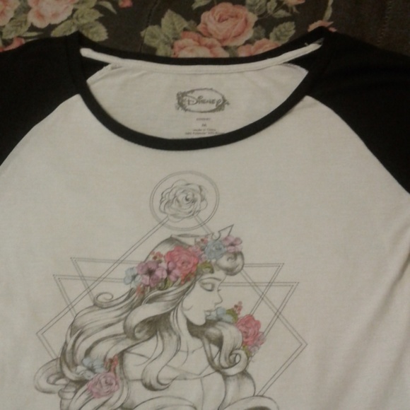 Girls Disney shirt - Picture 2 of 6